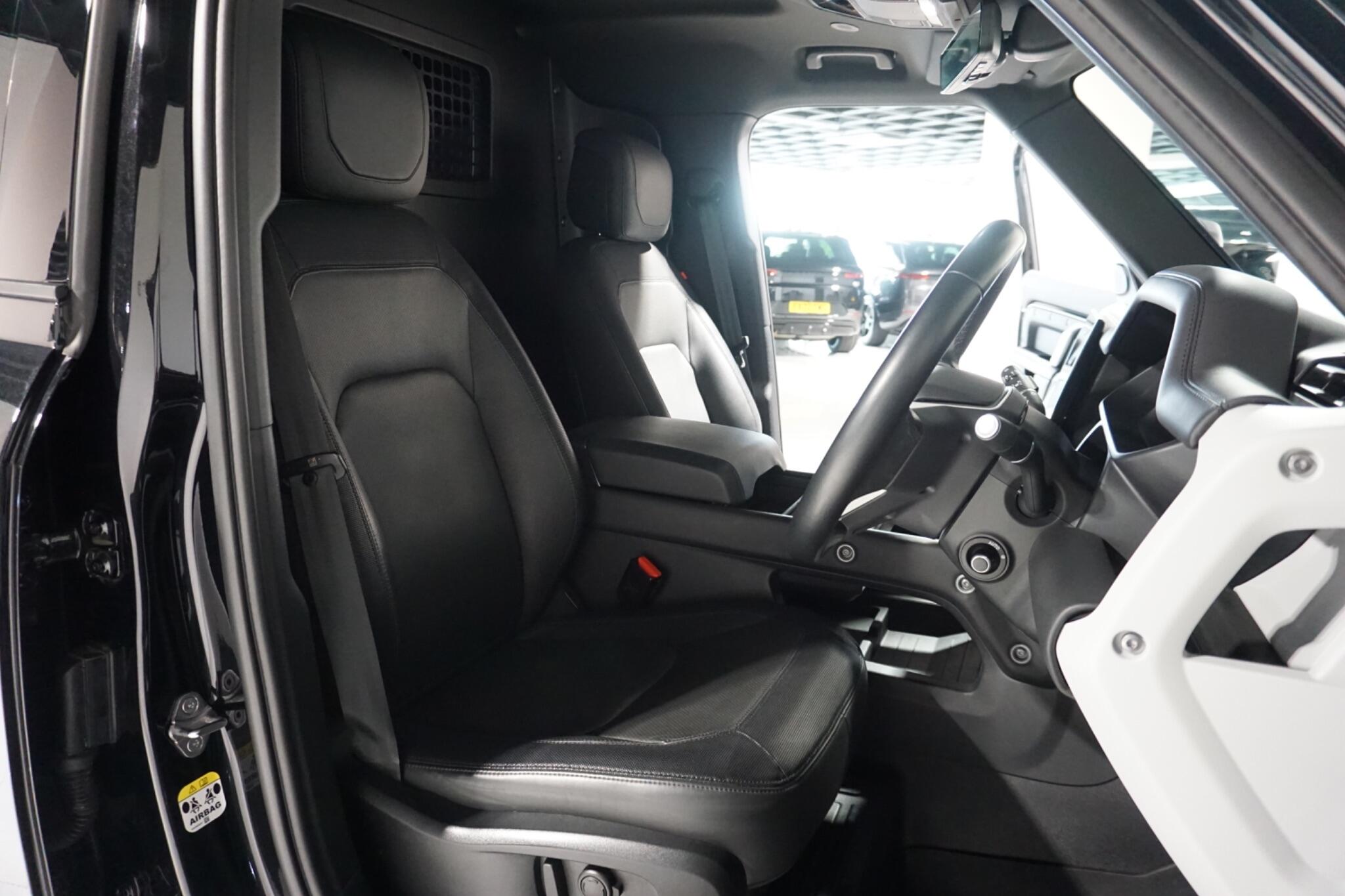 Land Rover Defender 110 3.0 D300 MHEV X-Dynamic HSE Hard Top SUV 5dr Diesel Auto 4WD MWB Euro 6 (s/s) (300 ps)